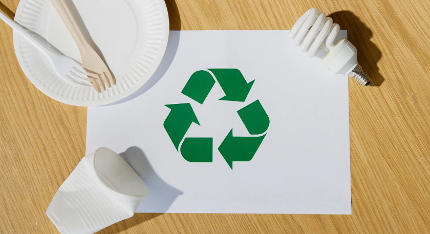 Comprendre les nouvelles réglementations sur le plastique : Quels impacts pour la vaisselle à usage unique ?