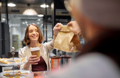 Comment les sacs kraft personnalisés améliorent la perception client de votre marque ?