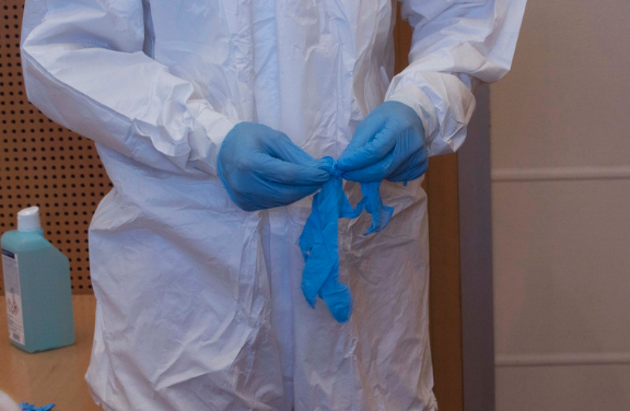 Comment choisir la combinaison de protection jetable adaptée à vos besoins ?