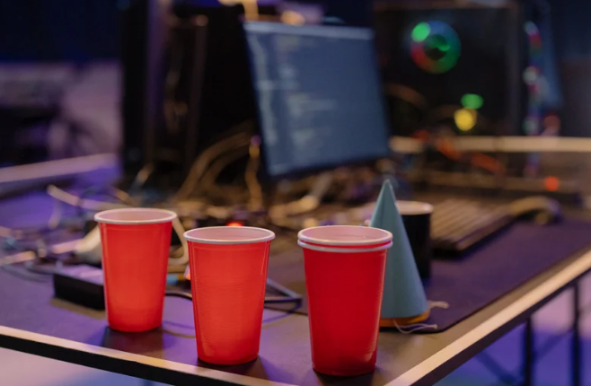 Les gobelets en carton pour le Nouvel An : pratiques, festifs et éco-responsables