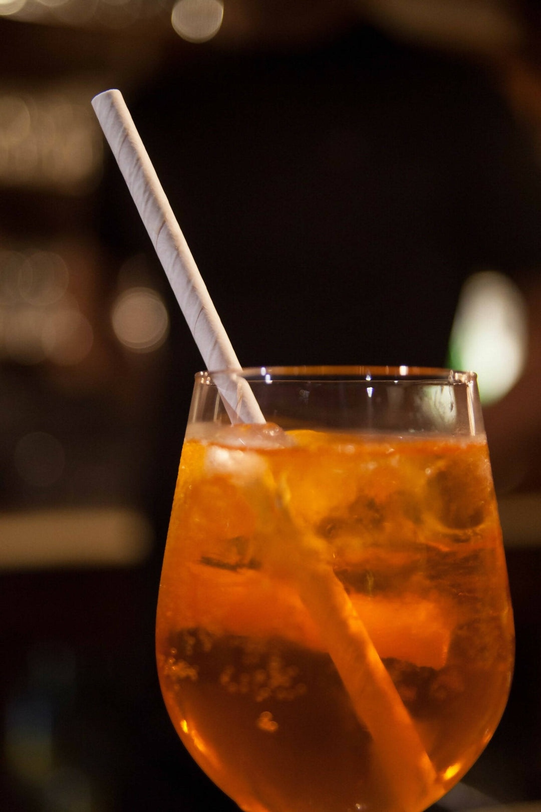 24 boites de 140 pailles Longdrink en papier blanc = 3.360 pièces| 8 mm x 195 mm| Fabriquées en Autriche